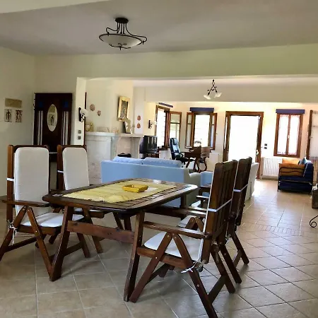 Maira Villa Afytos