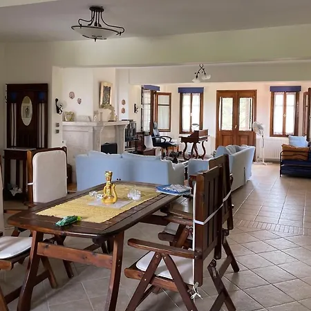 Maira Villa Afytos